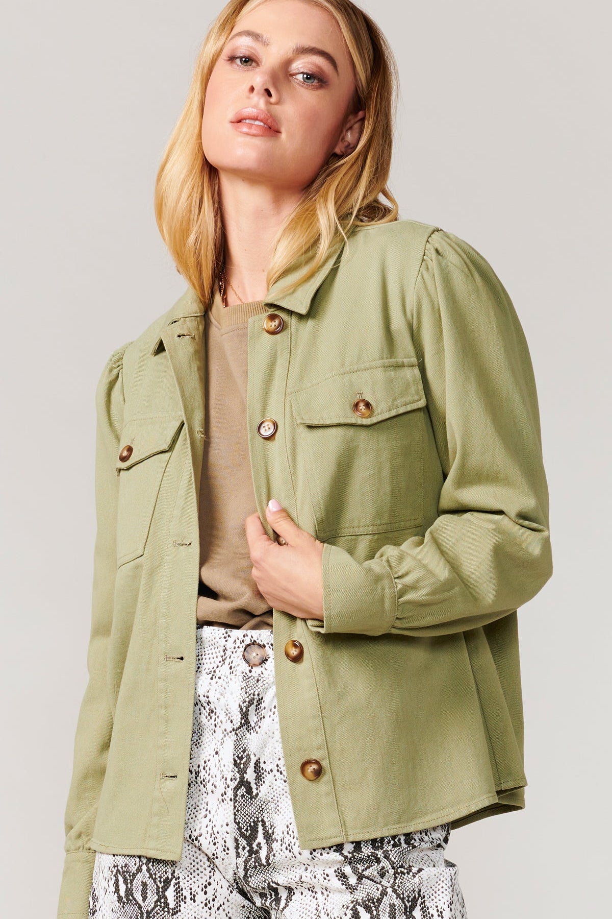 Alexia_Cotton_Twill_Puff_Sleeve_Shirt_Jacket_G106J1502.jpg