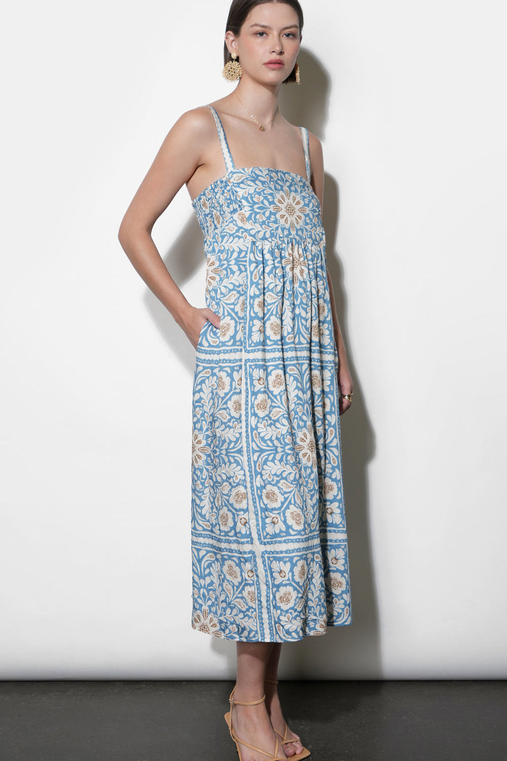 Callie_Trapeze_Back_Cut_Out_Midi_Dress_G261D6860.jpg