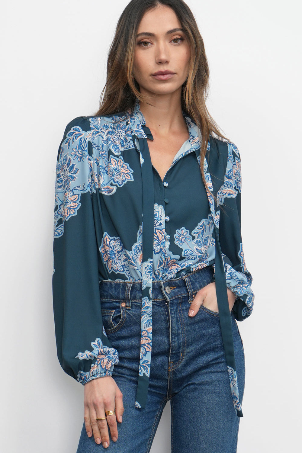 Cierra_Button_Up_Tie_Neck_Blouse_G257T7286.jpg