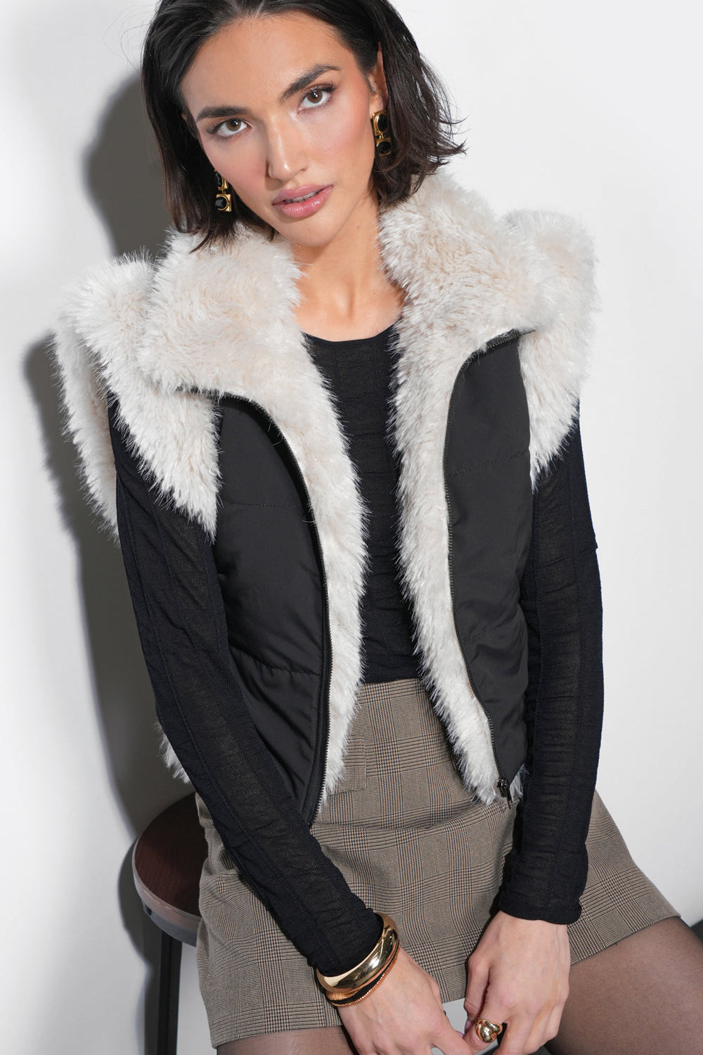 Clara_Faux_Fur_Lined_Padded_Zip_Up_Vest_G2510J1831.jpg