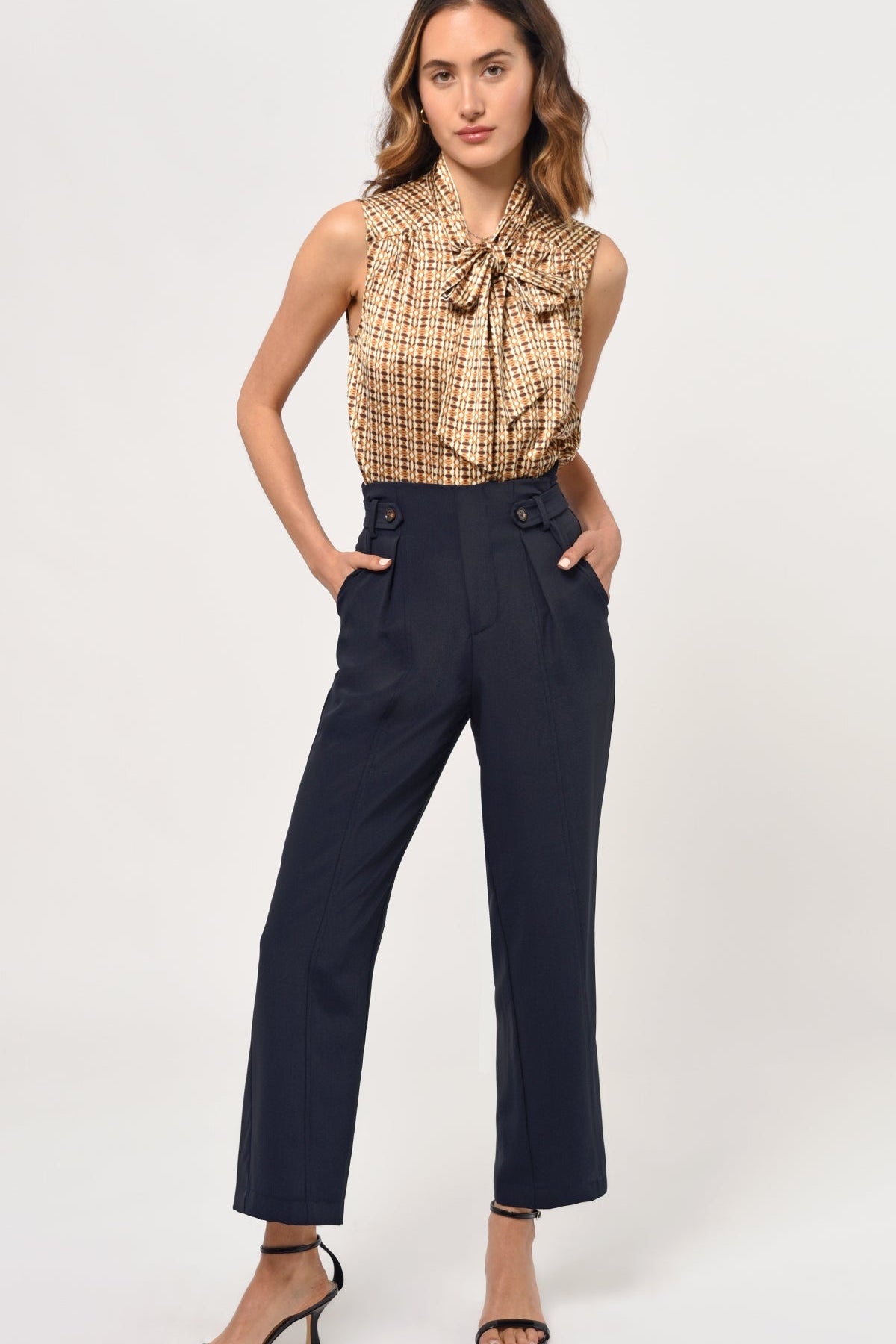 G236P6365JardinStraightLegPullUpTrouser1.jpg