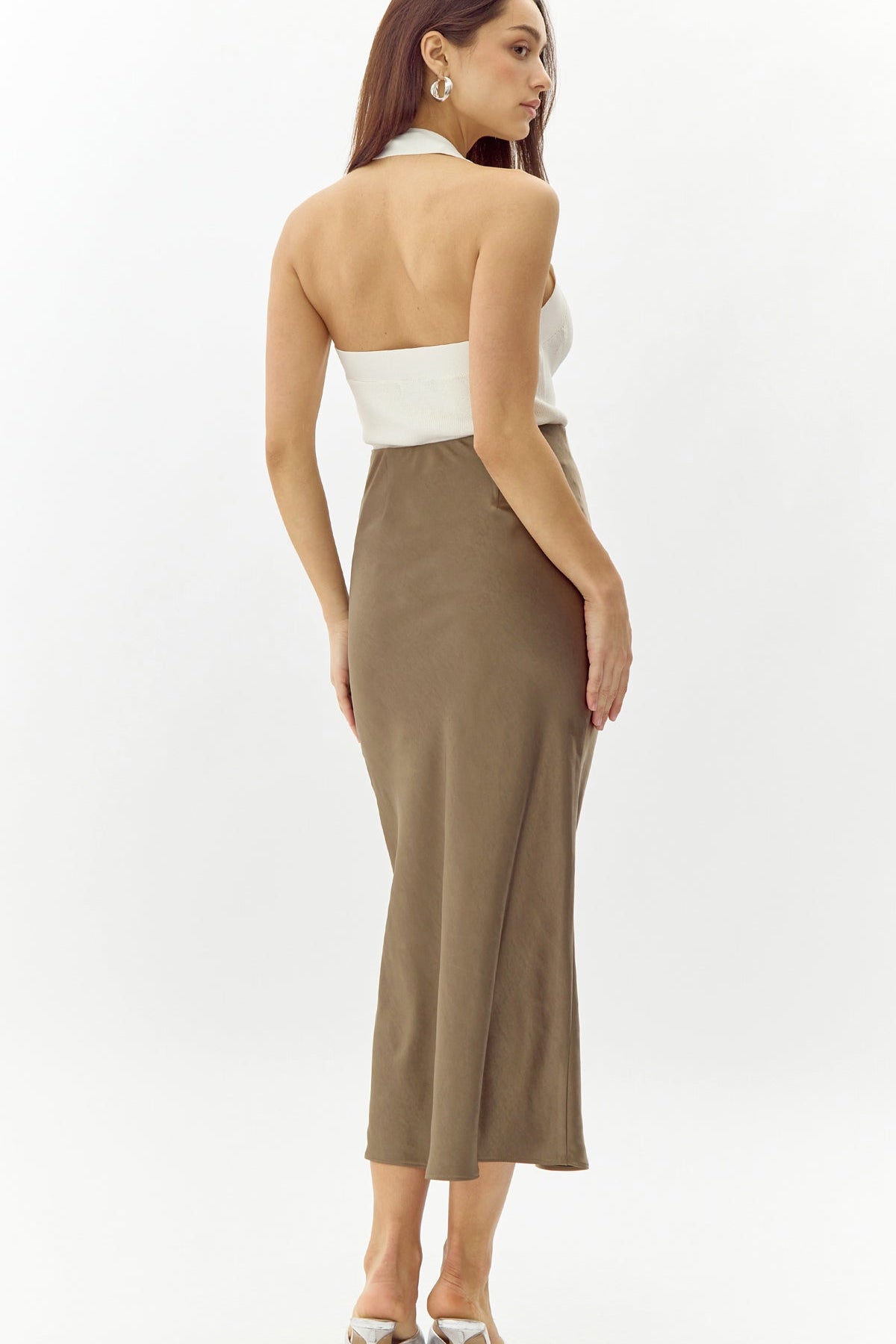 G246WT6028BethanyTopivoryG247S9344BeckyMidiSkirt5_0ab100da-a2d4-4990-b8c1-8c9f12c2663b.jpg