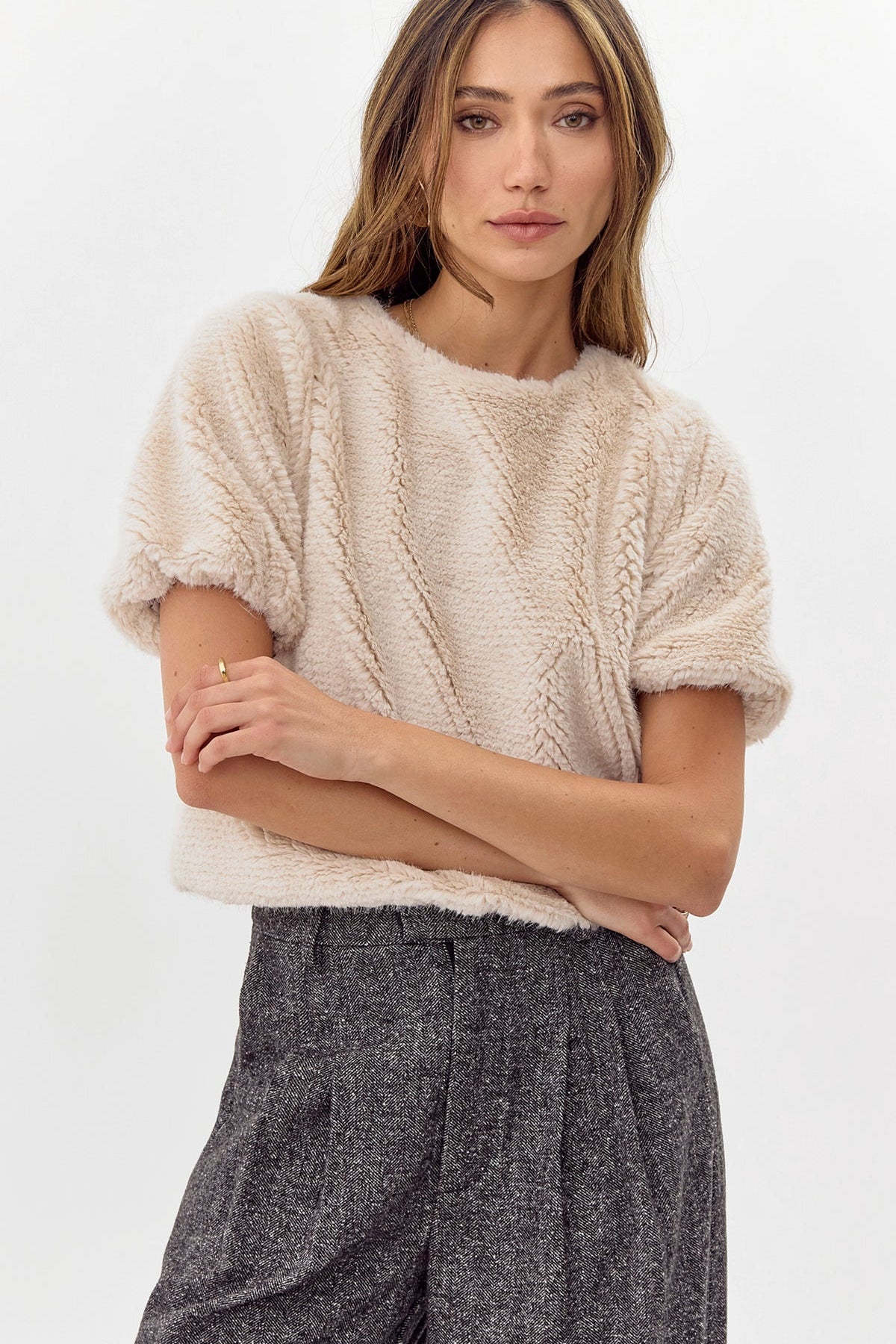 G249T7082IslaFauxFurCozyTop1.jpg