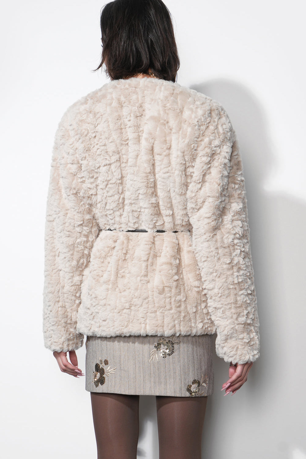 G2510J1844YuriFauxFurJacket7.jpg