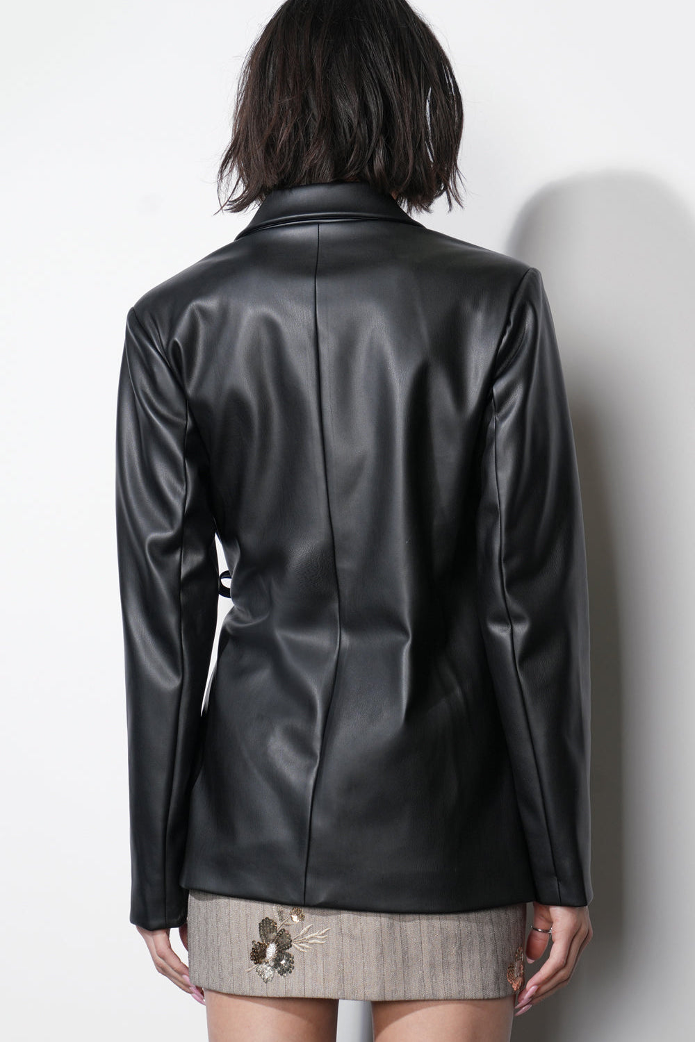 G2510J1846AvaTieFrontFauxLeatherBlazer6.jpg