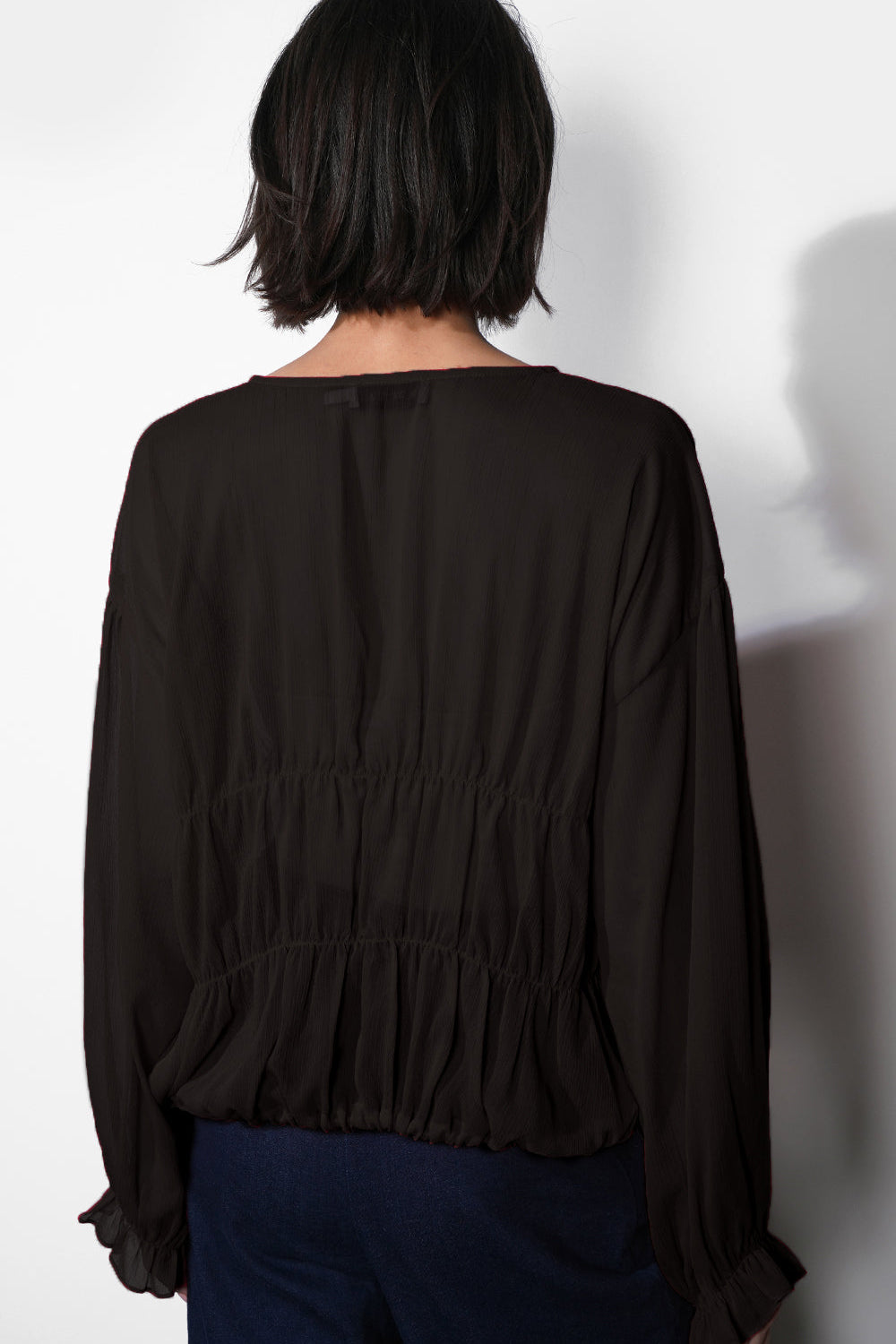 G2511T7397LaineyFlowyButtonFrontBlouseblack5.jpg