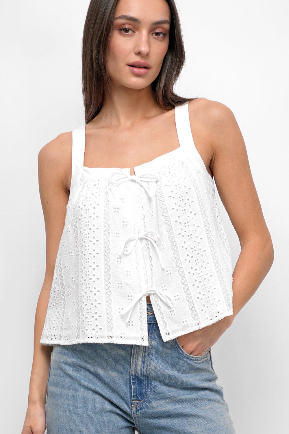 G252T7169_Vivi_Cotton_Eyelet_Top_4.jpg