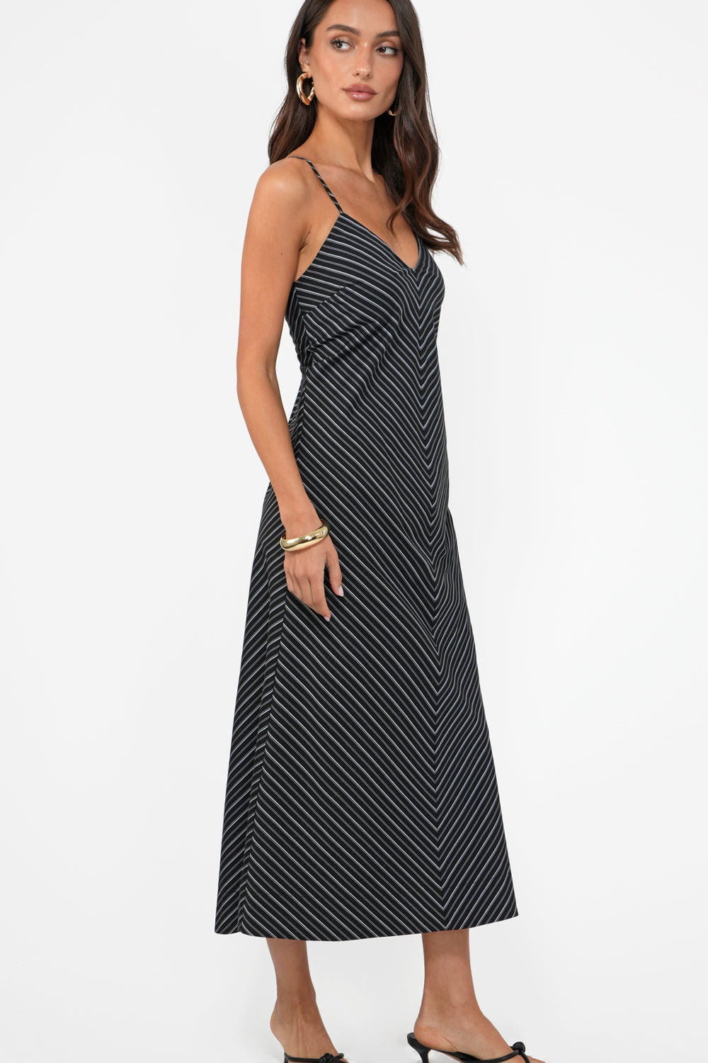G255D6177AmandaV-NeckStripeMidiDress2.jpg