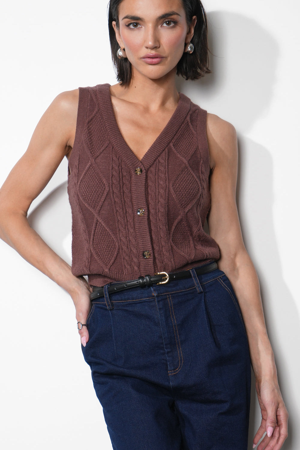 G256WT6089ThomasCableKnitVest3.jpg