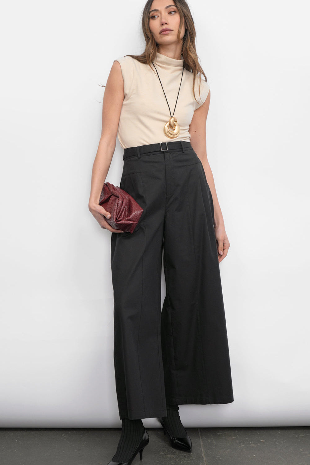 G257T7261PalomaTopsandG257P6482HeraTwillPantsblack4_423d714b-c328-410f-a812-ca7f9fad9605.jpg