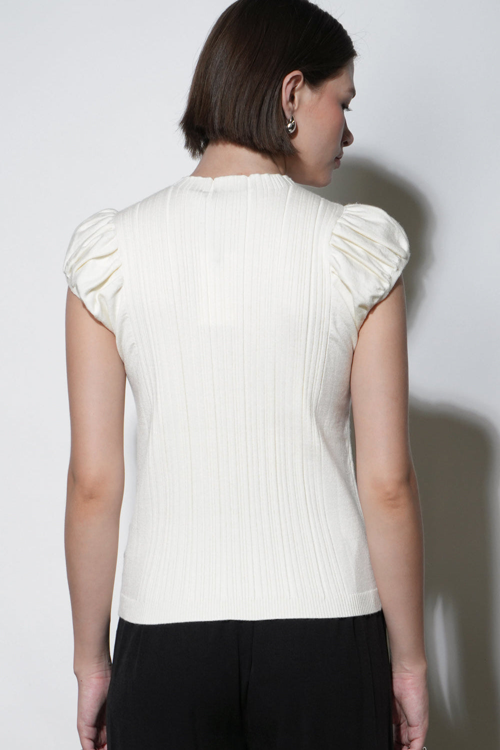 G258WT6116AustenPuffCapSleeveRibKnitTop2.jpg
