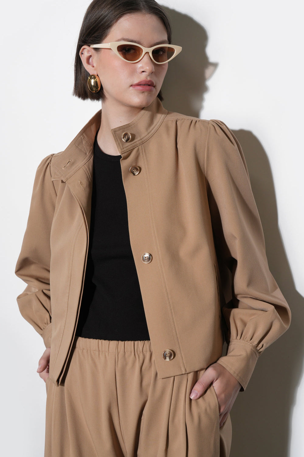 G261J1864AlexaMockNeckLightweightJacket3.jpg