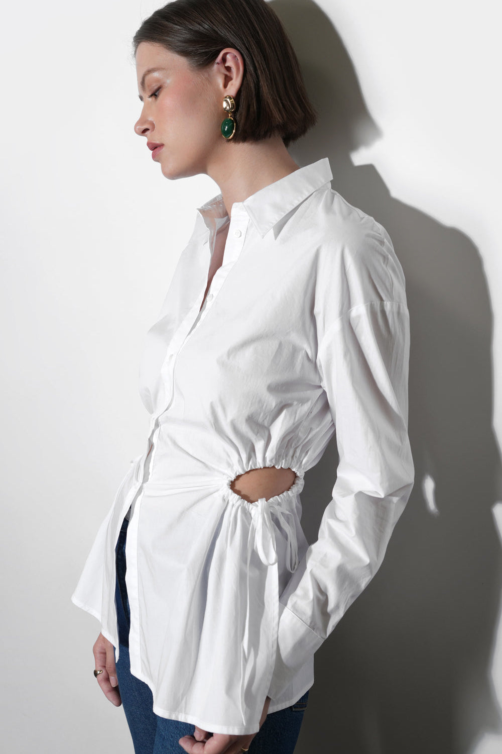G261T7358NairaSideOpenDrawstringShirt5.jpg