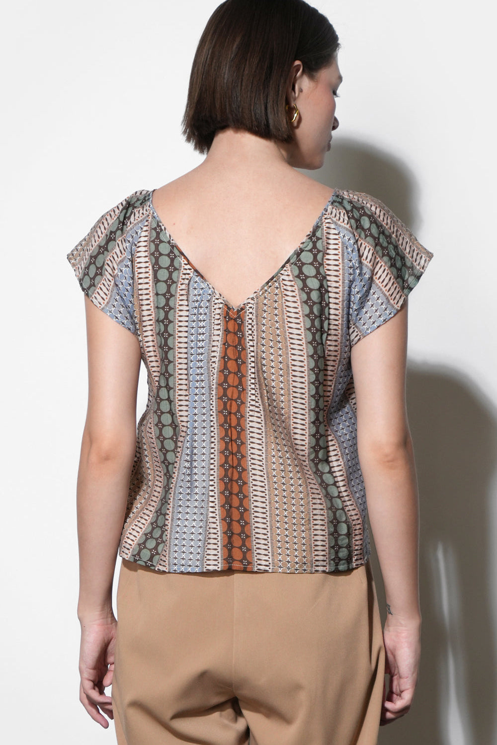 G261T7429IllianaShortSleeveTop4.jpg