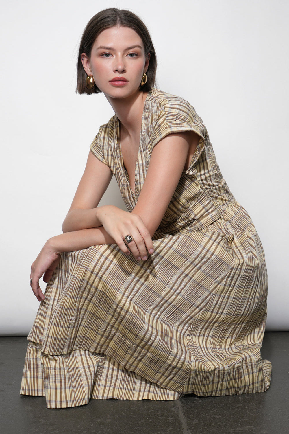 G262D6988ElizabethDolmanSleevePlaidBeltedMidiDress3.jpg