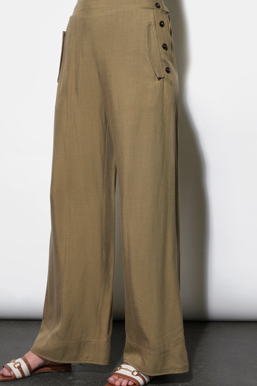 G262P6543_Chloe_Wide_Leg_Pants_With_Side_Button_Detail_5.jpg