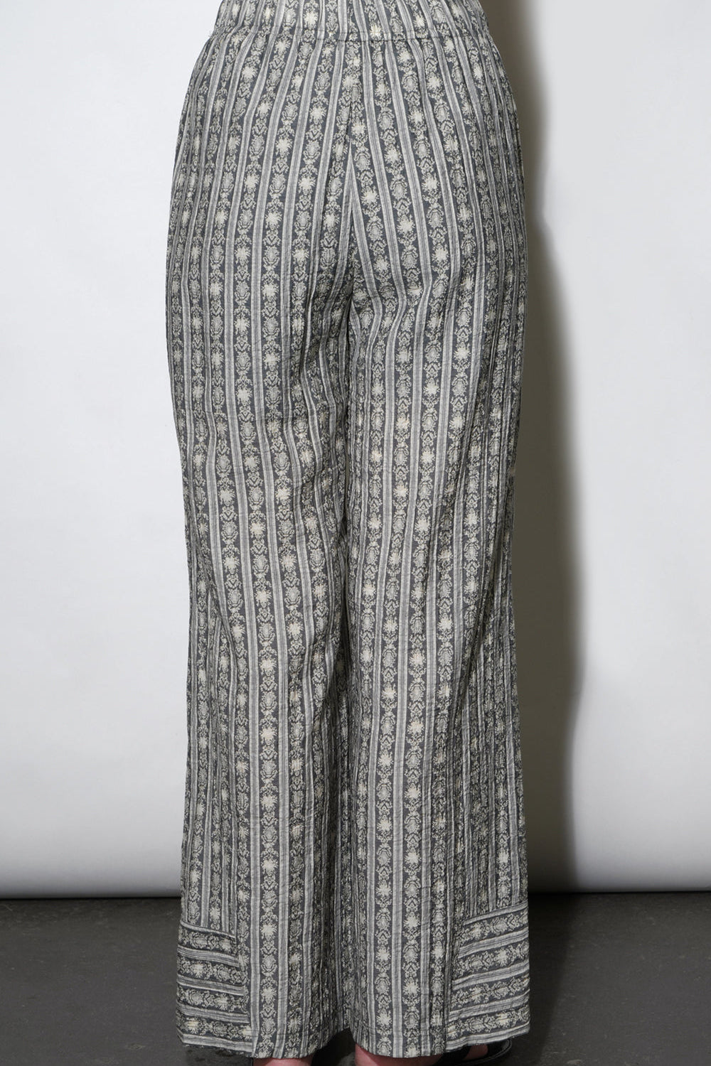 G262P6544NaomiStripePatternDrawstringPants2.jpg