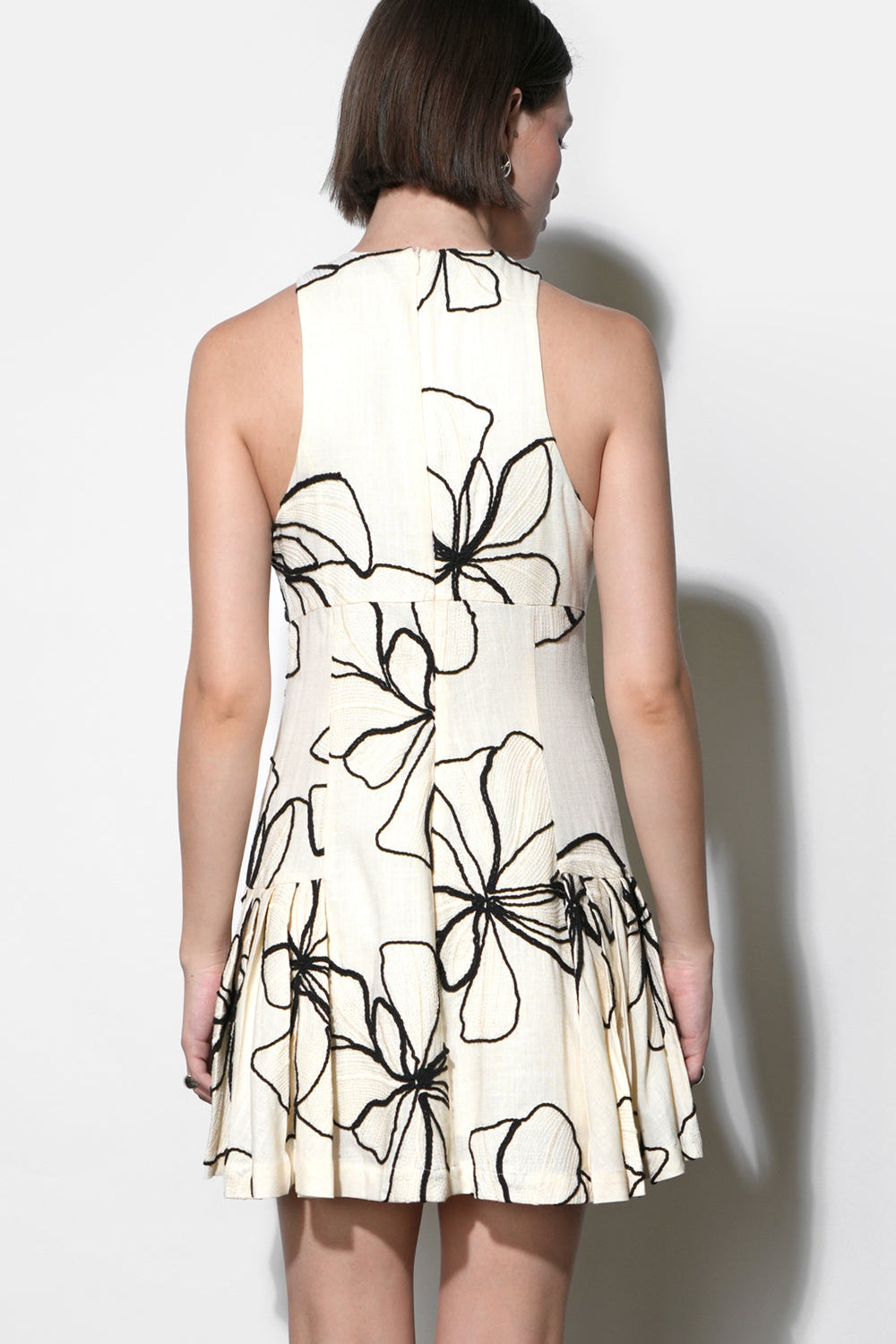 G263D6420MadelineLargeEmbroideryFloralPleatedMiniDress5.jpg
