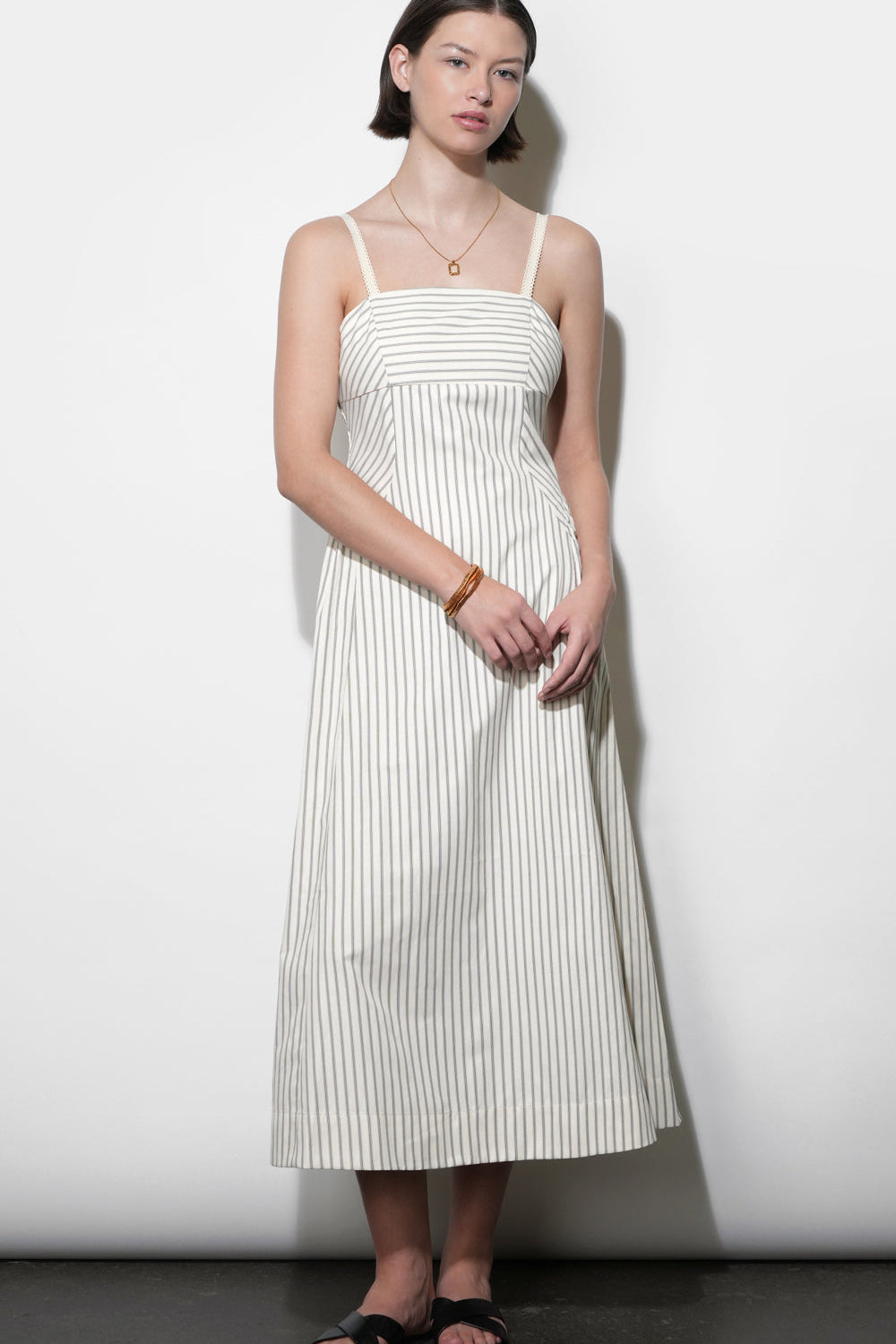G263D6999LylaGatheredSideSleevelessStripeMidiDress3.jpg