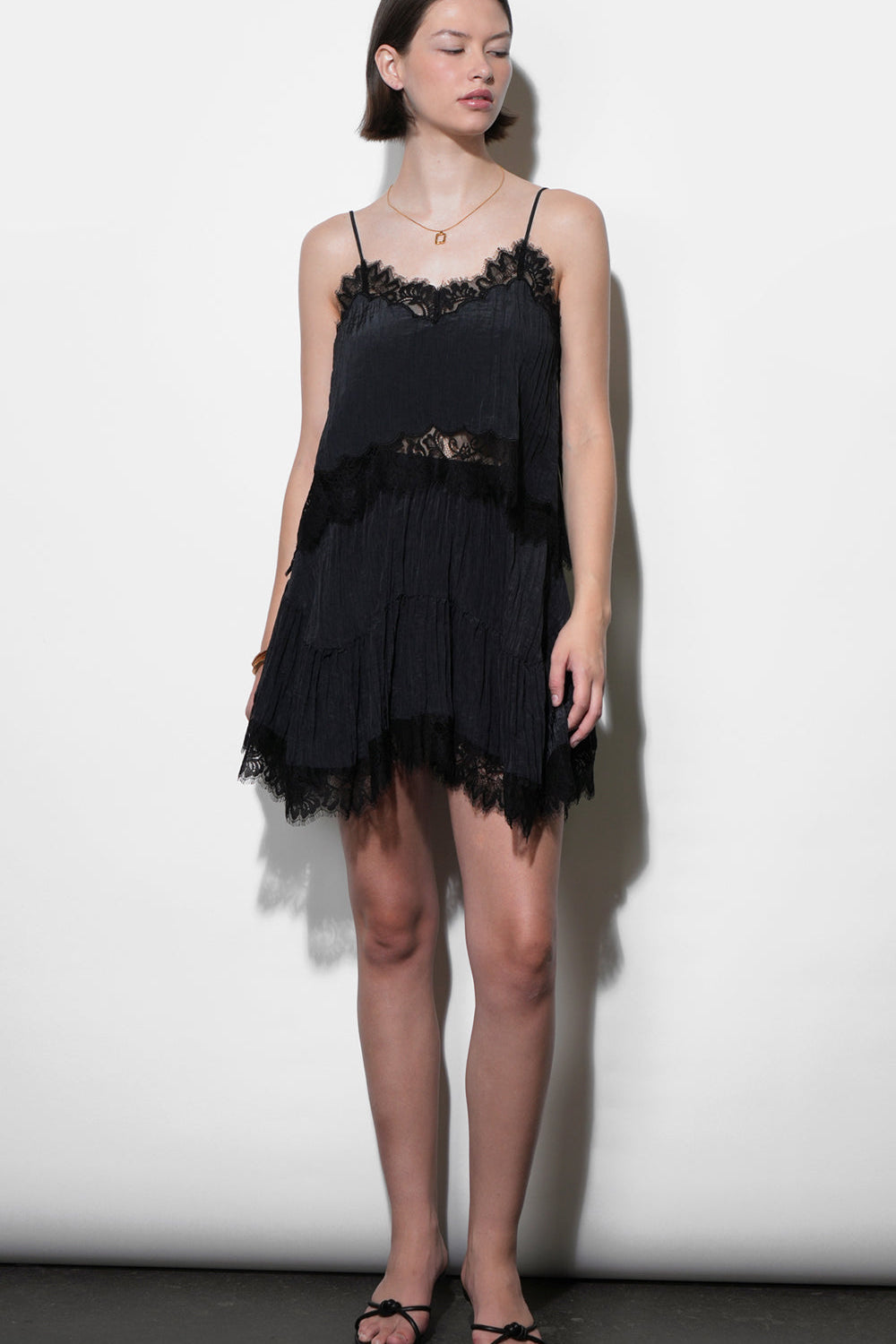 G263T7497EdenLaceTrimCamiG263S9457NatalieHankyLaceHemSkirtblack3.jpg