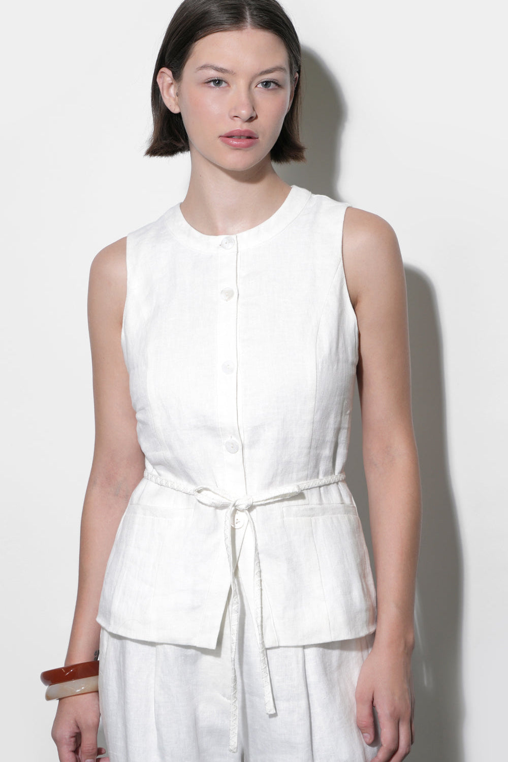 Hadley_Linen_Vest_G263T7509.jpg