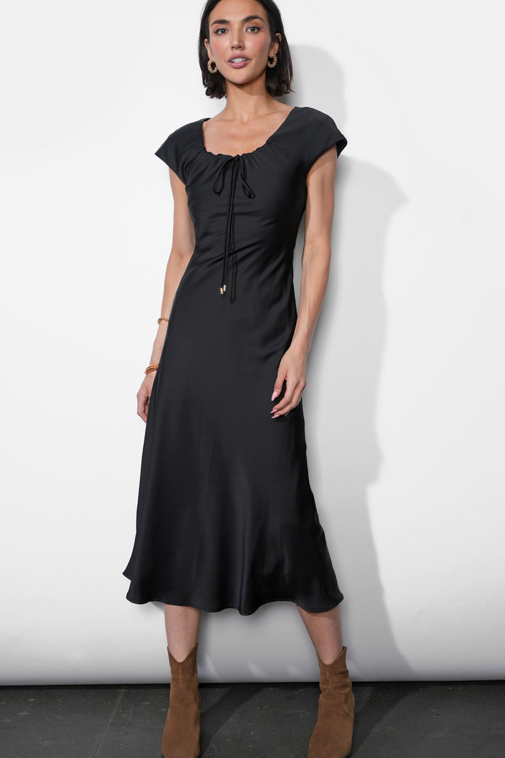 Inez_Neck_Drawstring_Satin_Midi_Dress_G2511D6792.jpg
