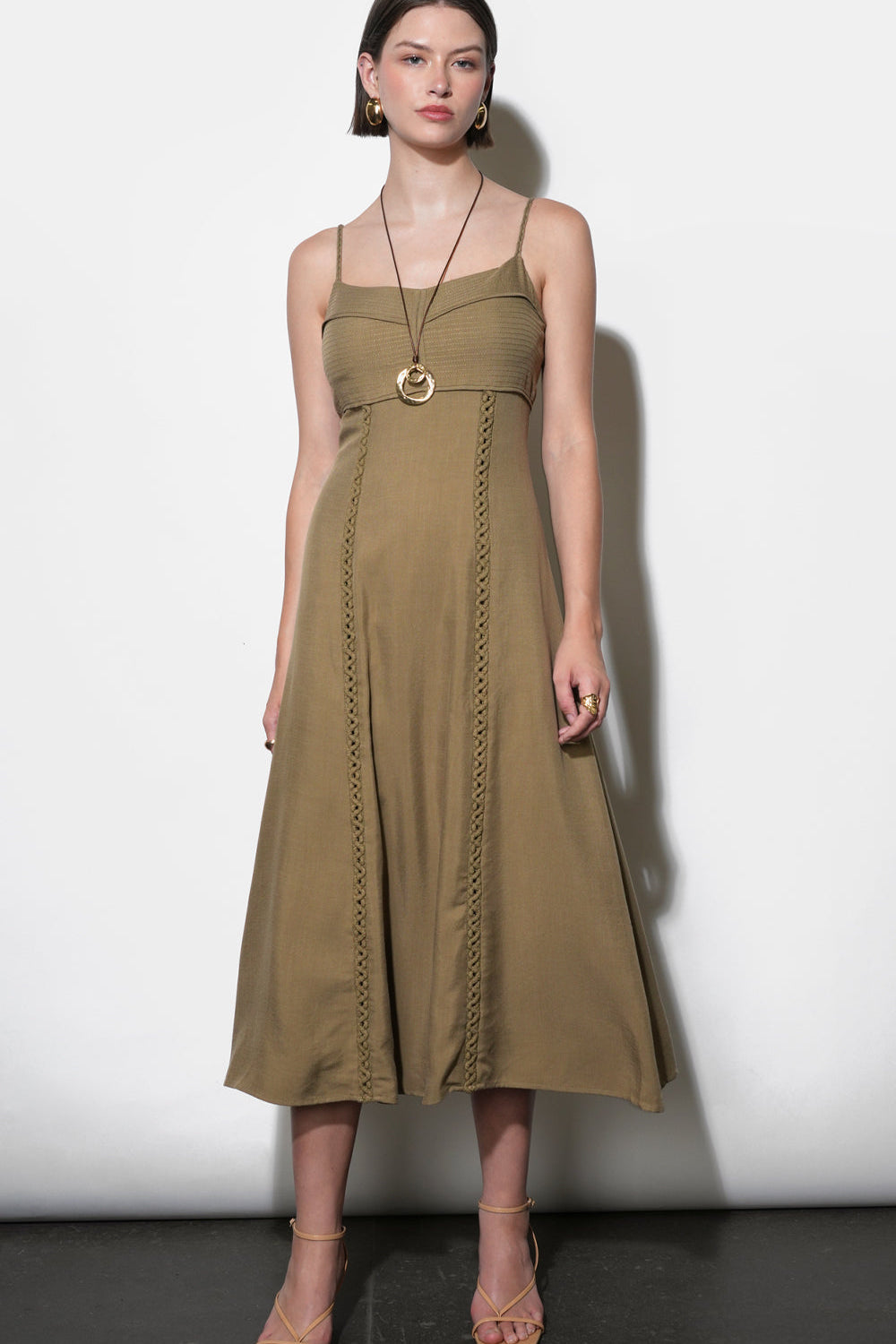 Ivy_Embroidery_Lace_Midi_Dress_G262D6731.jpg