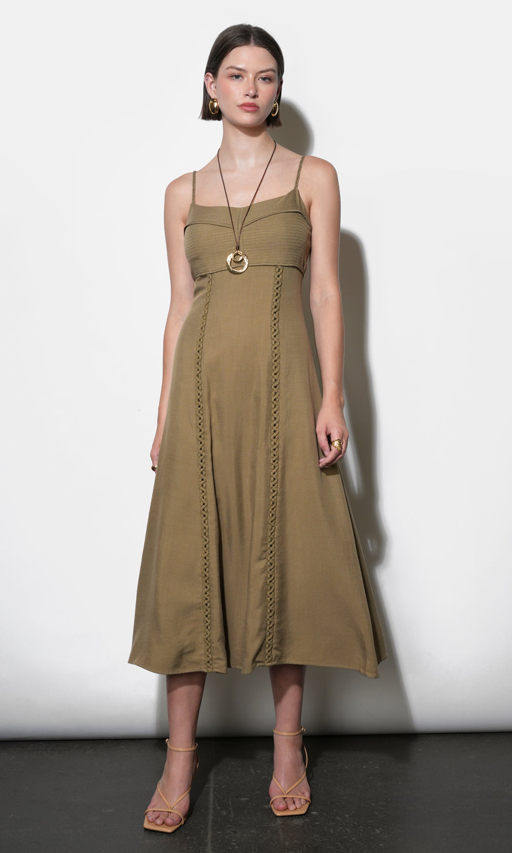 Ivy Embroidery Lace Midi Dress