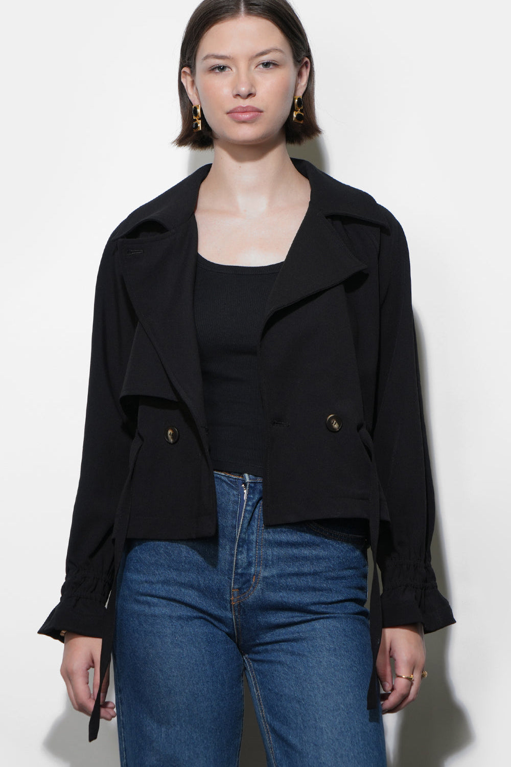 Jenas_Tie_Waist_Short_Trench_G261J1650.jpg