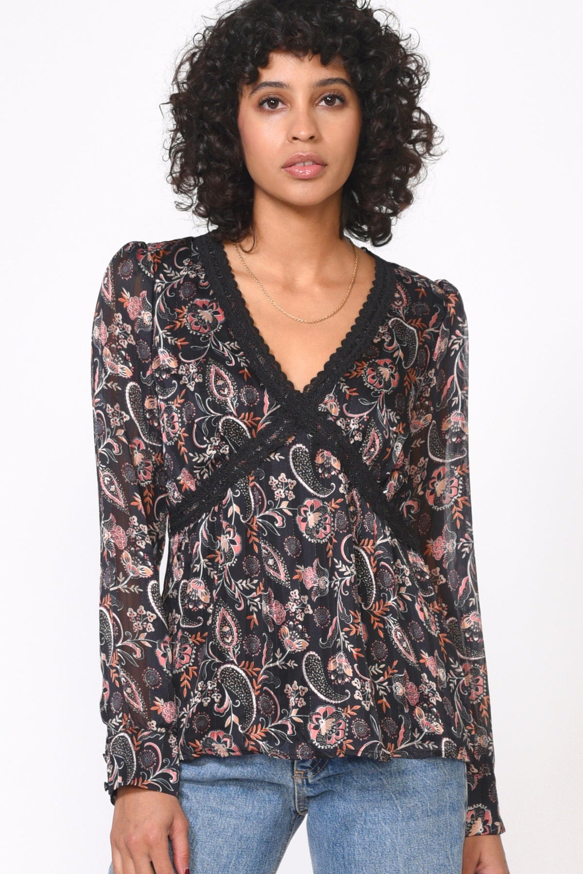 Kiani_Lace_Trimmed_Blouse_G109T6470.jpg