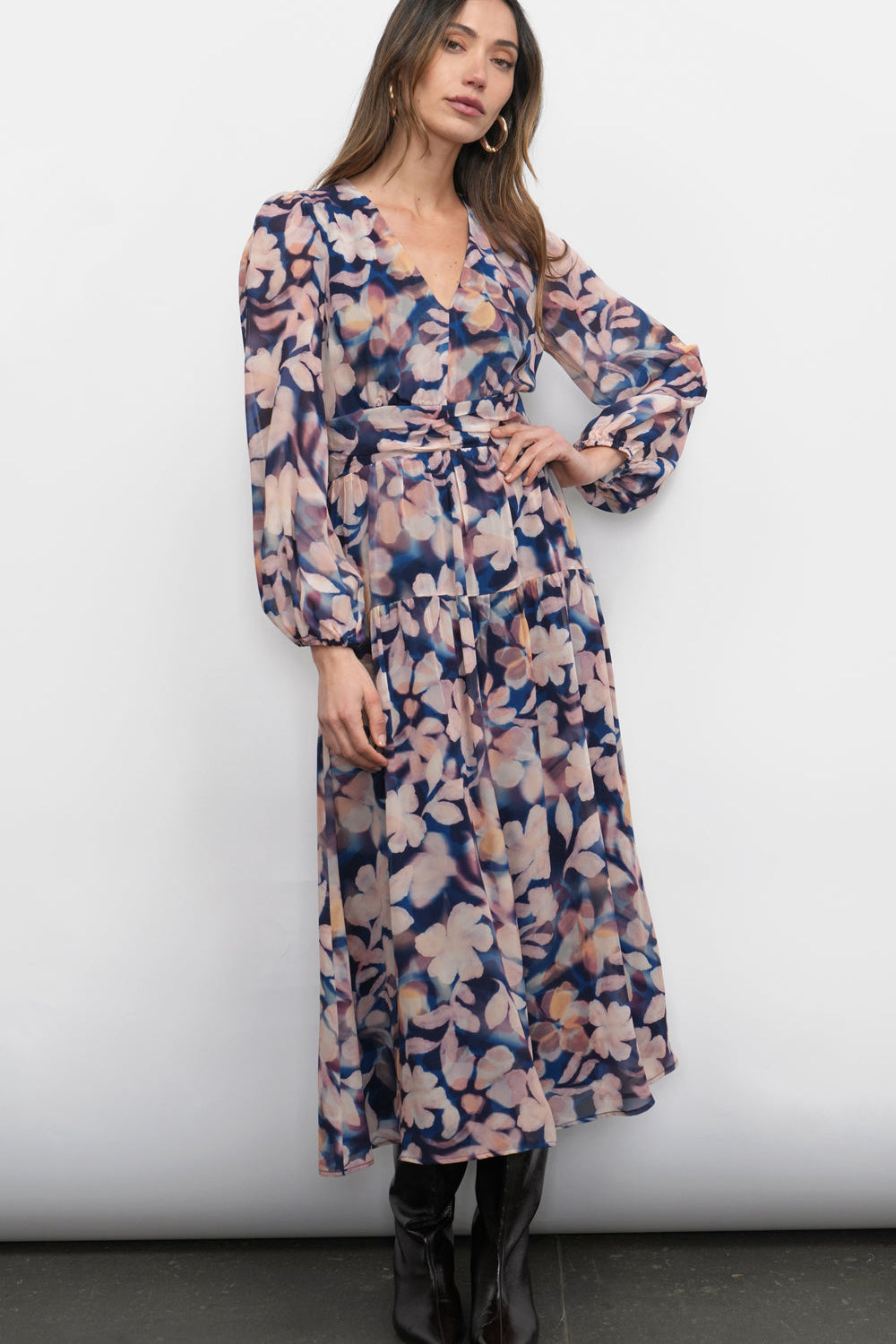 Kiernan_Viscose_Floral_Midi_Dress_G258D6545.jpg