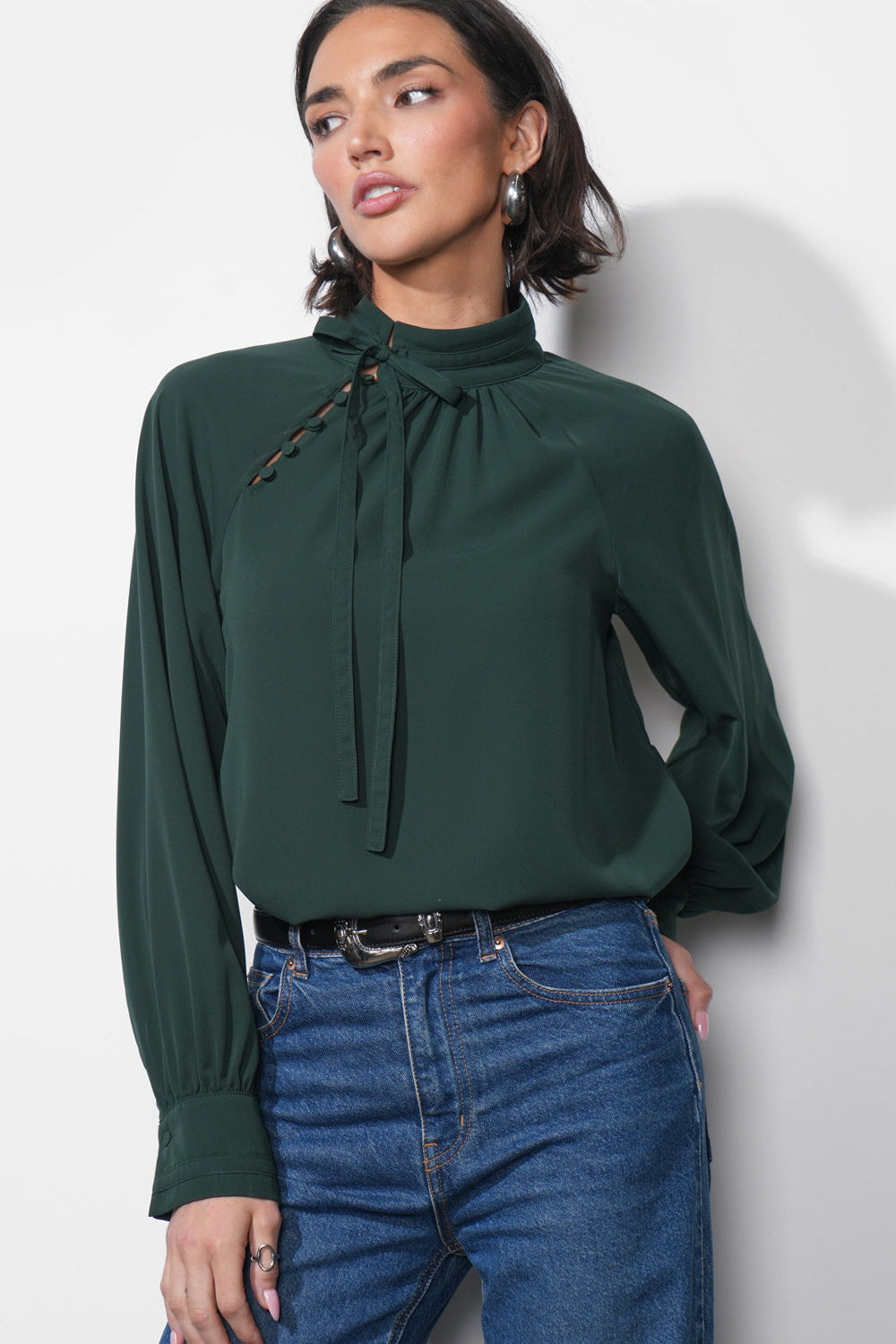 Liv_Mock_Neck_Tie_Blouse_G2510T7326.jpg