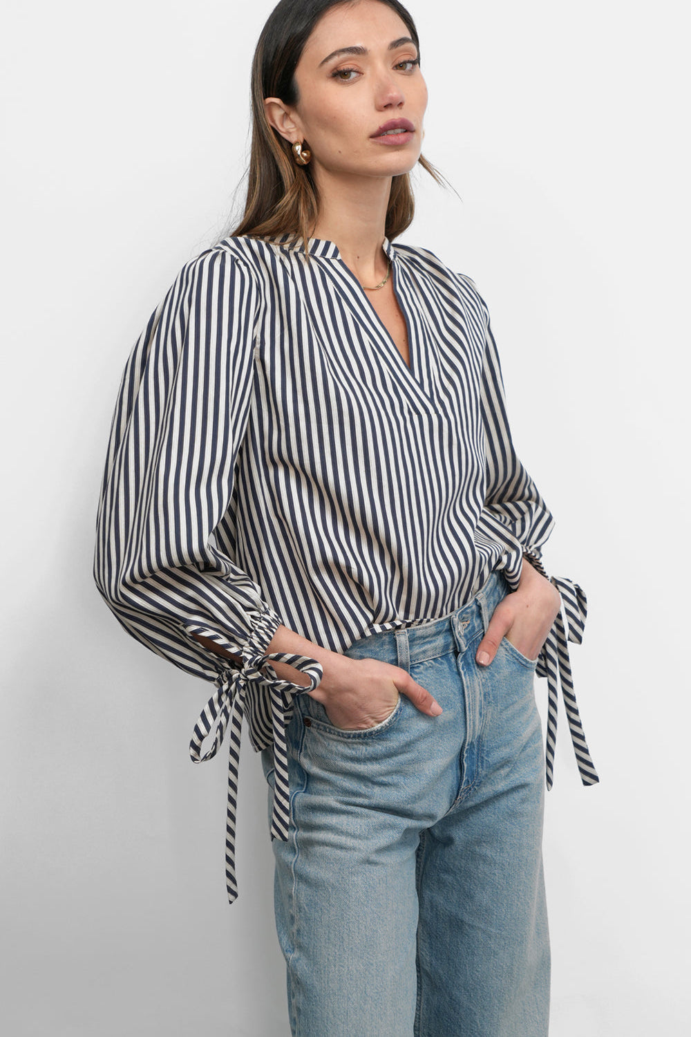 Miui_Puff_Sleeve_Stripe_Shirt_G258T7255.jpg