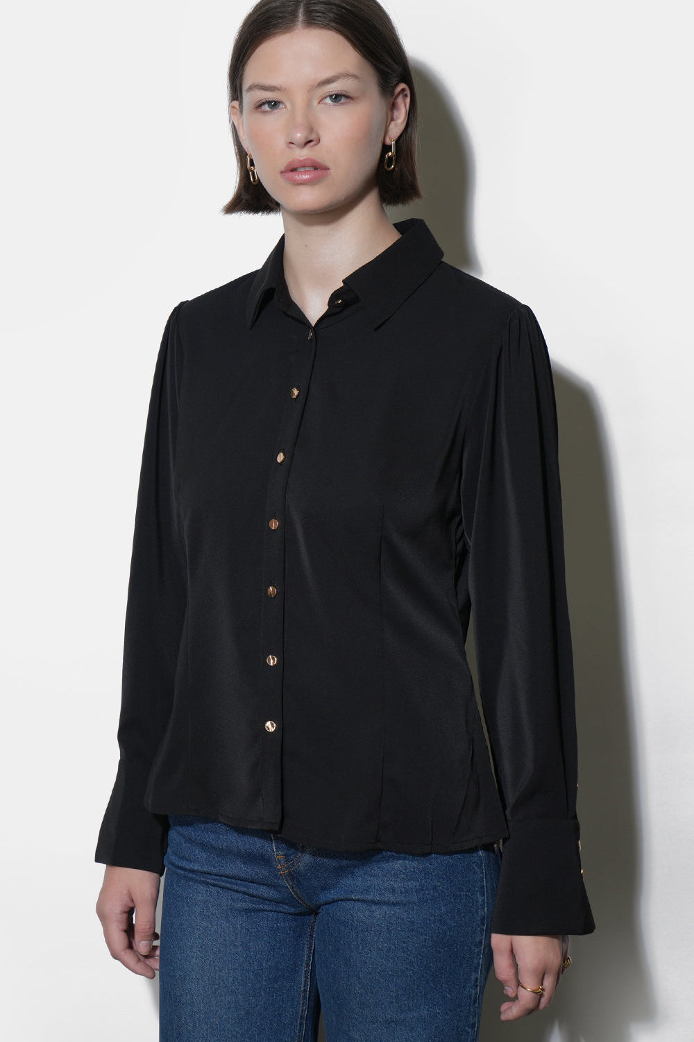 Naomi_Bell_Cuff_Slim_Blouse_G259T7313.jpg