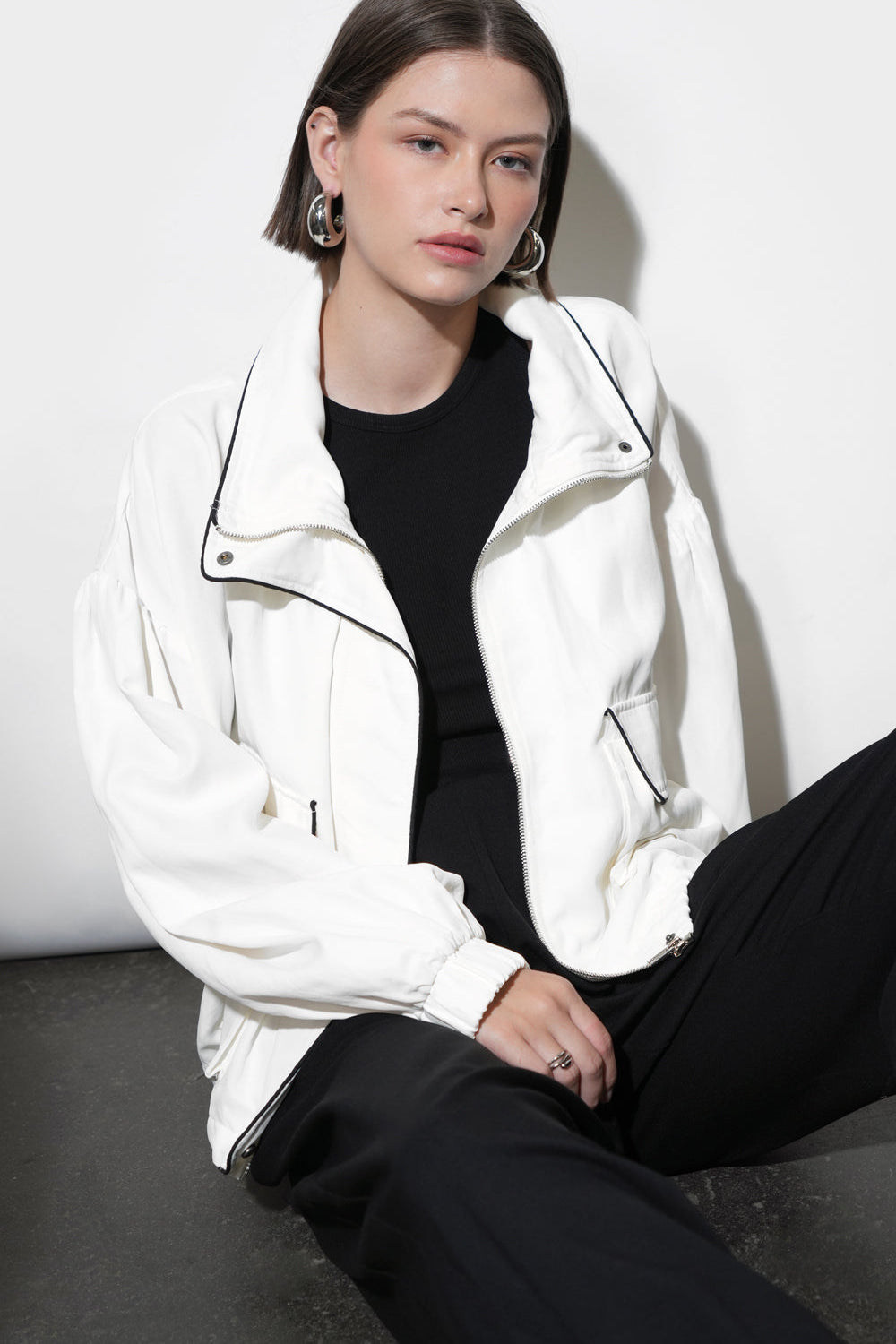 Rachel_Lightweight_Funnel_Neck_Jacket_G261J1865.jpg