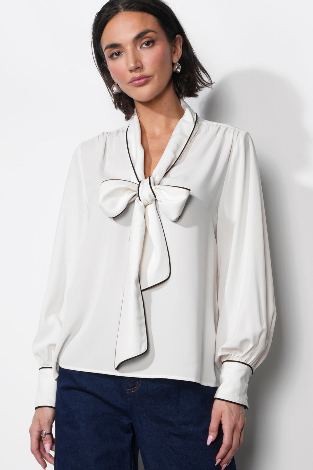Shai_Tie_Neck_Blouse_G2510T7322.jpg