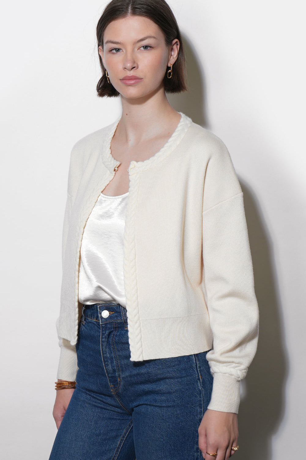 Teagan_Braid_Detail_Cardigan_G2512WJ6137.jpg
