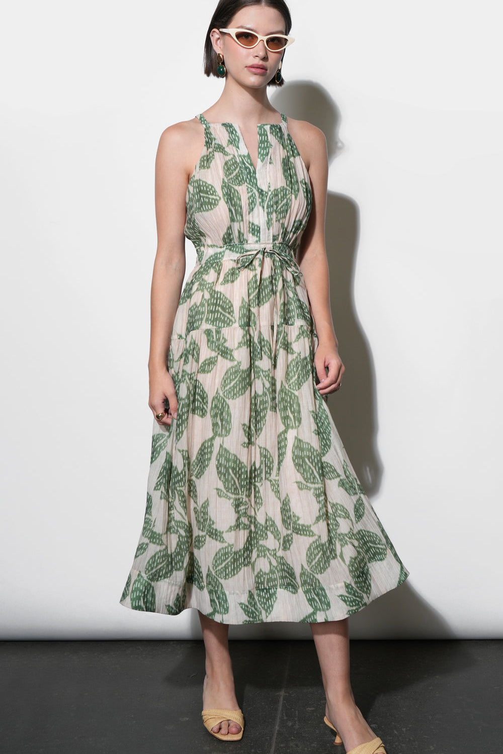 Veneria_Halter_Midi_Dress_G261D6867.jpg