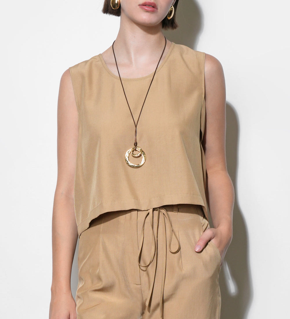 Zoey_Side_Button_Scoop_Neck_Top_G263T7457.jpg