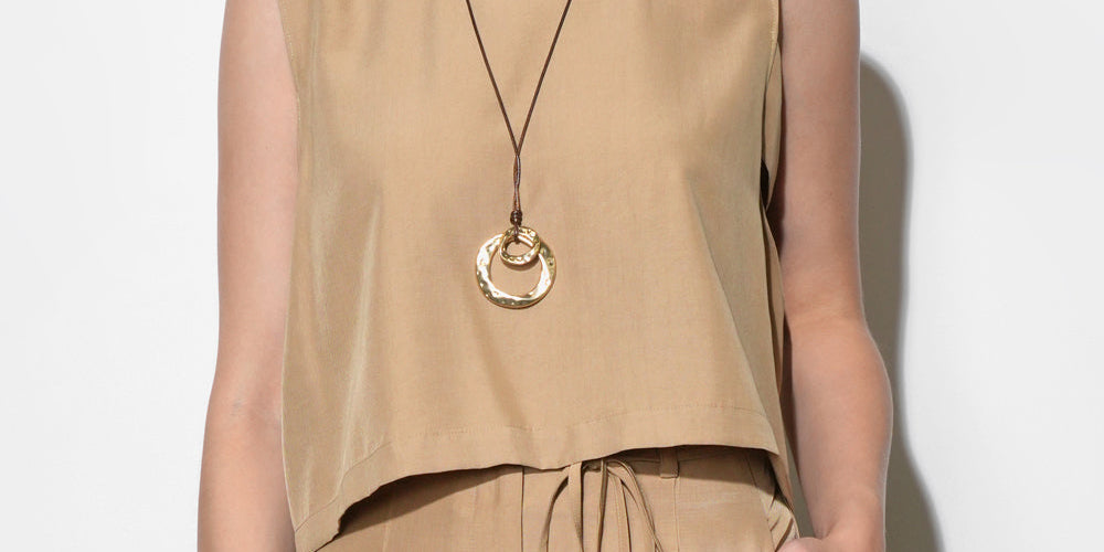 Zoey_Side_Button_Scoop_Neck_Top_G263T7457.jpg
