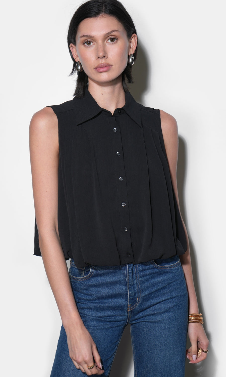Samantha Sleeveless Button Down Blouse with Bubble Hem